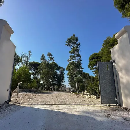 Masseria Lu Monaco Фермерский дом *