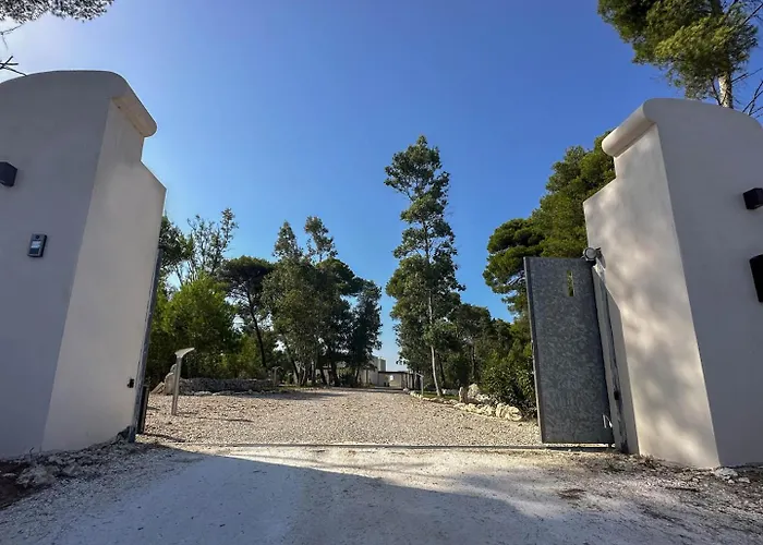 Masseria Lu Monaco 팜스테이 *